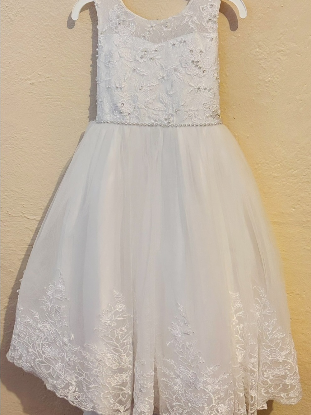 Classic White Lace Tulle Flower Girl Dress with Beaded Waist